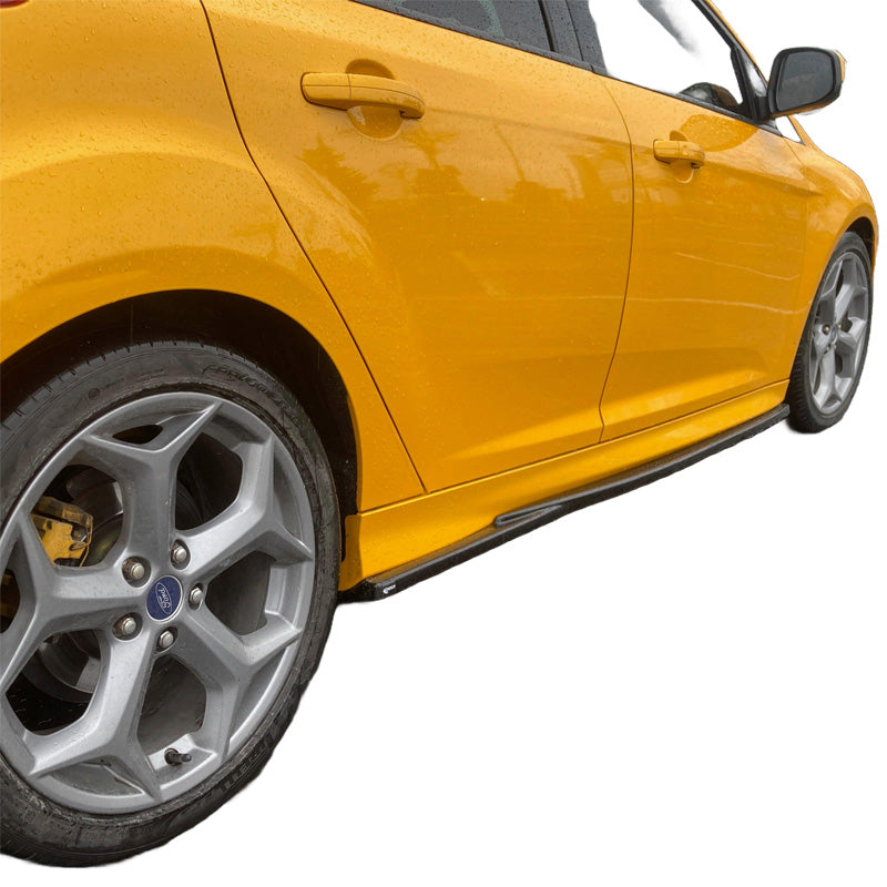 OneWay, sidokjolar set, ABS-plast, blank svart, passar till Ford Focus ST MK3 HB/Kombi 2010-2018