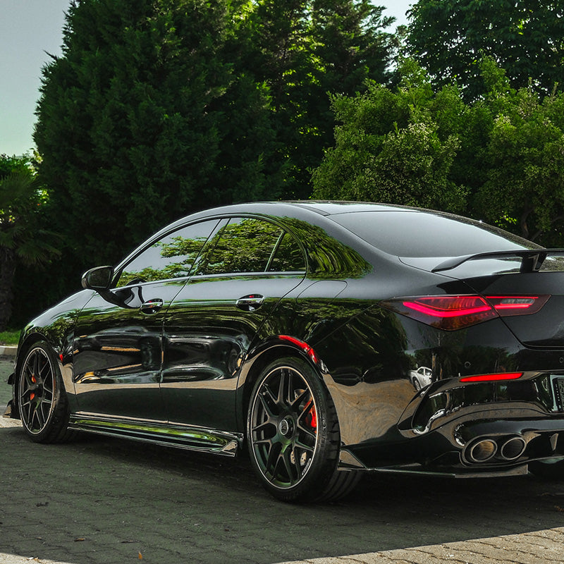 OneWay, Sidokjolar, blank svart, 2 st., passar till Mercedes CLA (C118/X118) Coupé/Shooting Brake CLA35/CLA45 AMG (2019-2023)