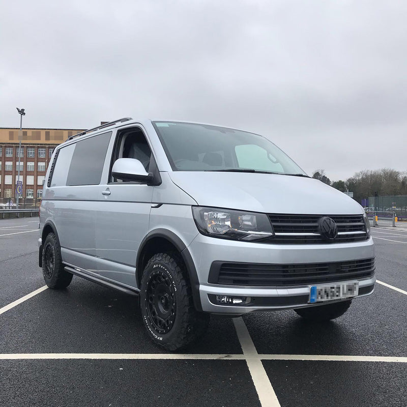 OneWay, lokasuojan kaaret, mattamusta, sopii Volkswagen Transporter T6 (2015-2019), lyhyt akseliväli – 8 kpl:n sarja