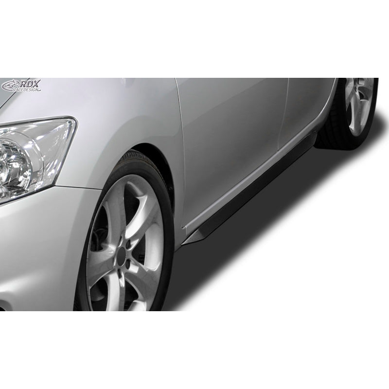 RDX Racedesign, sivuhelmat 'Slim', sopii Toyota Auris E150 2007-2012 (ABS kiiltävän musta)