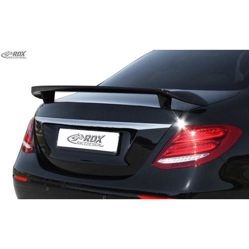 RDX Racedesign, takaluukun spoileri, sopii Mercedes E-Class W213 Sedan 2016- (PU)